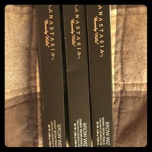Anastasia of Beverly Hills Brow Wiz- Auburn